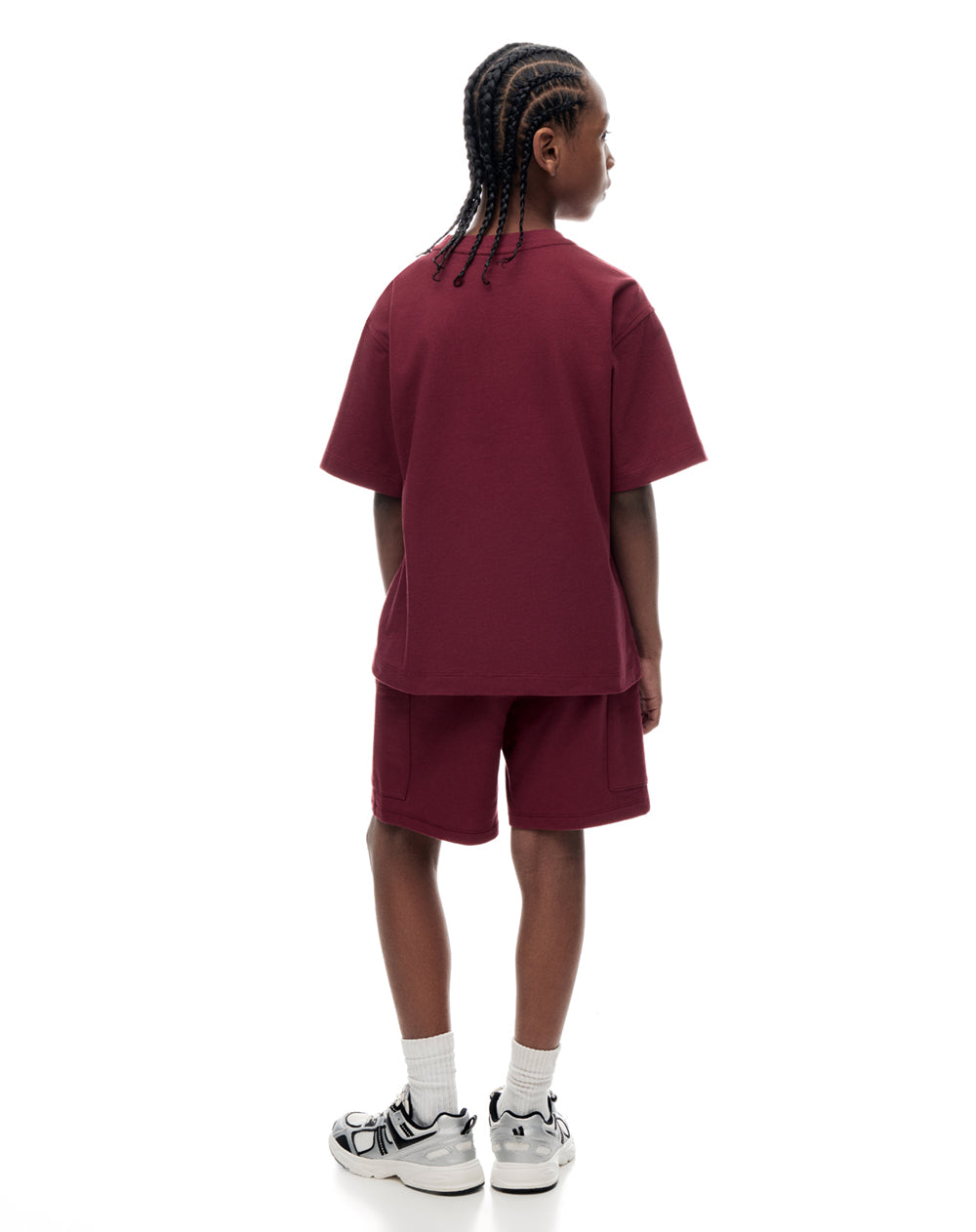 Conjunto pantalon corto camiseta vinotinto niño