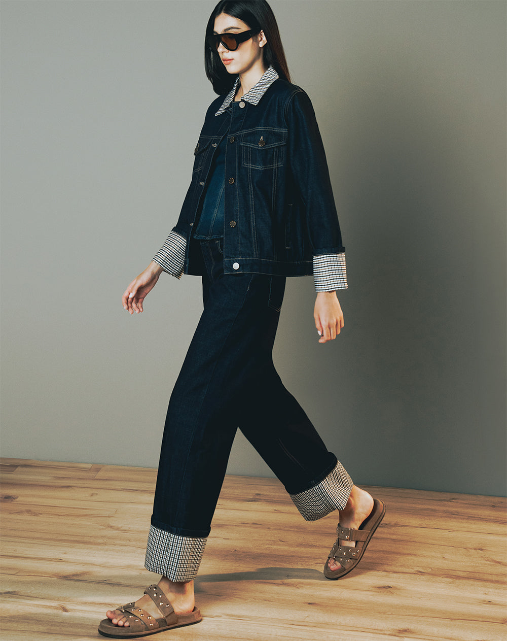 Jean straight tiro medio denim bota cuadros índigo oscuro mujer