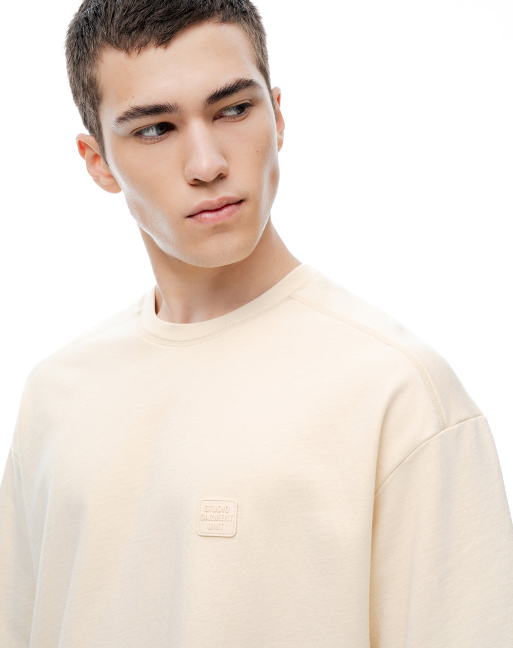 Camiseta oversized manga corta crema hombre