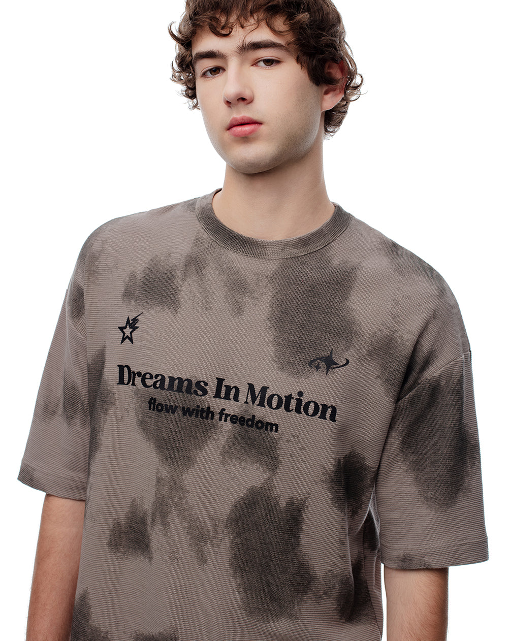 Camiseta regular algodón tie dye café estampada hombre