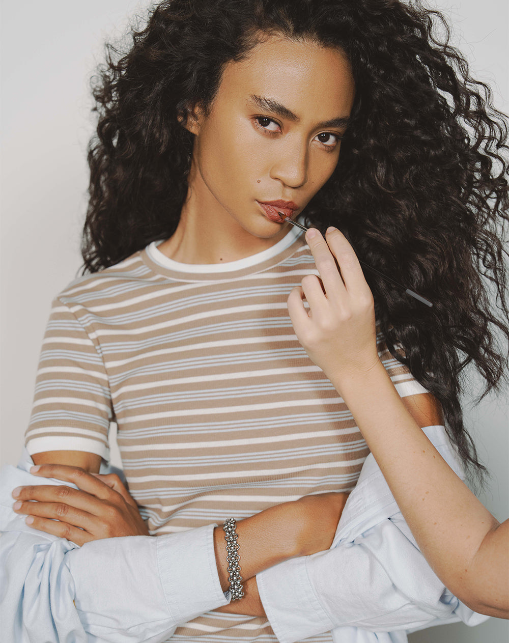 Camiseta slim acanalada café rayas mujer