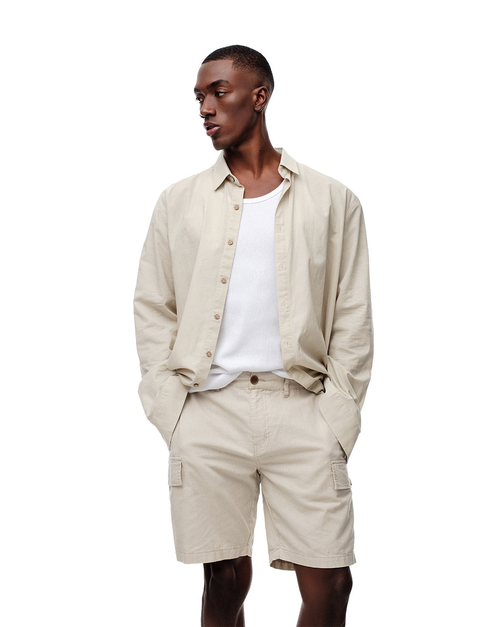 Bermuda regular lino caqui hombre