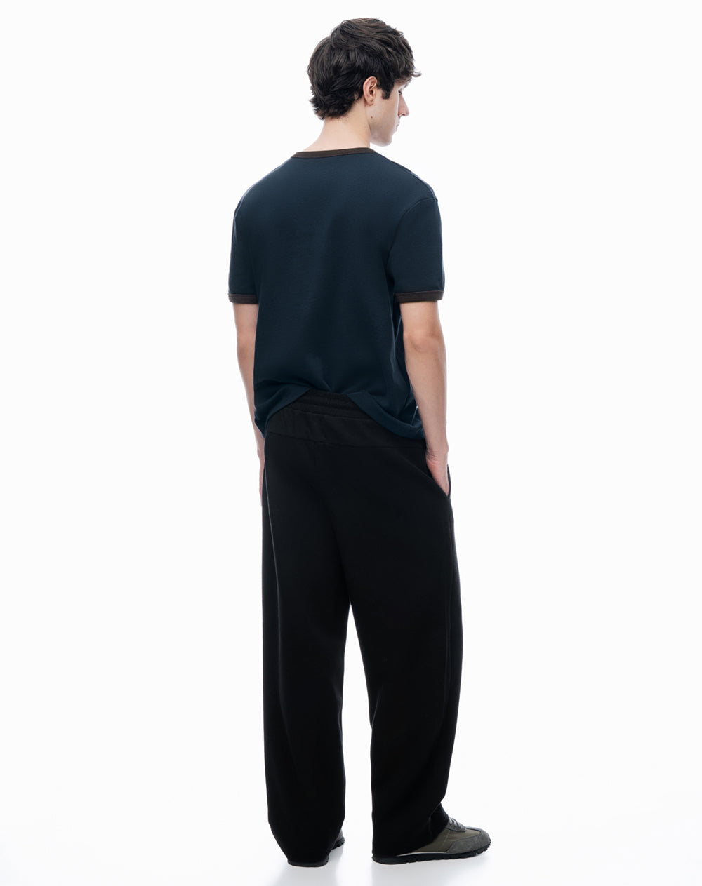 Jogger tiro medio negra hombre
