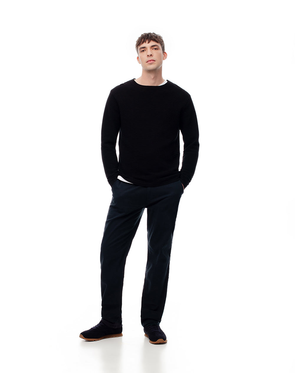 Pantalón slim fit tiro medio azul