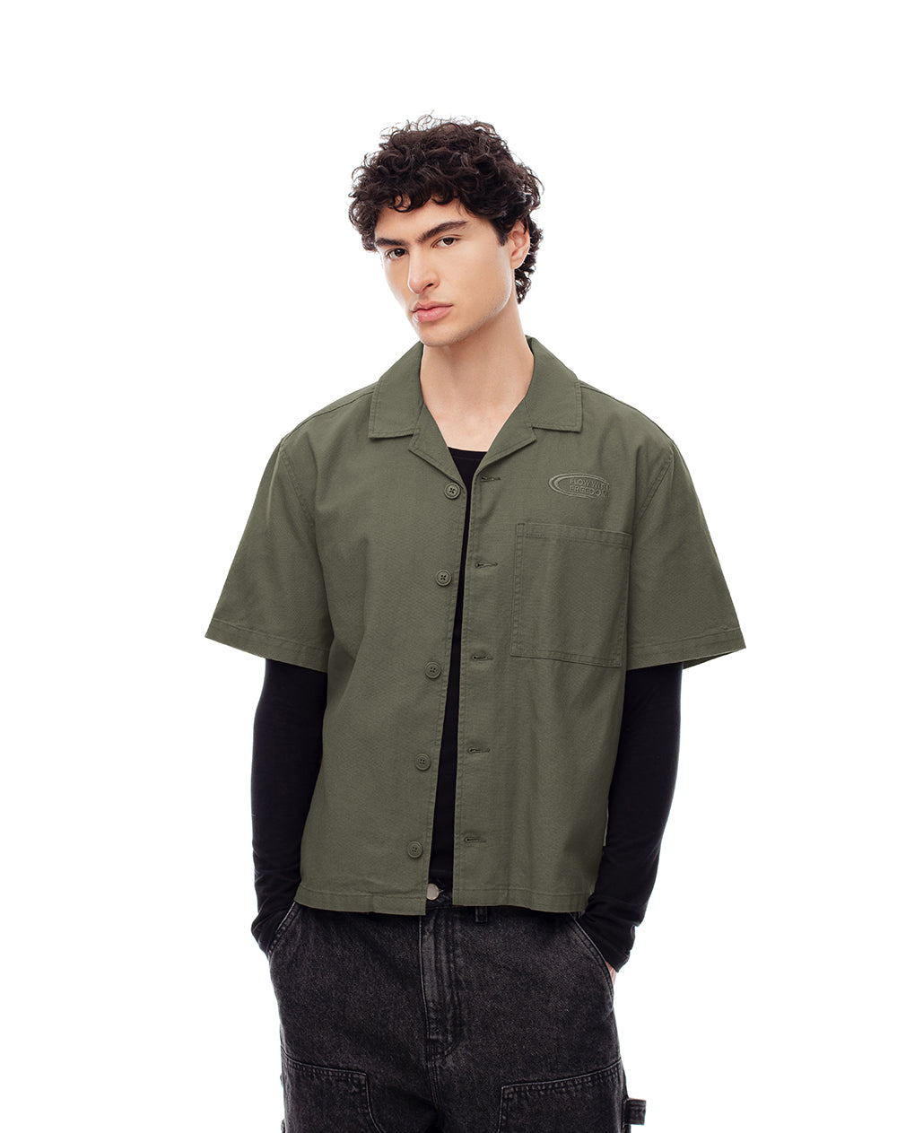 Camisa regular fit manga corta café