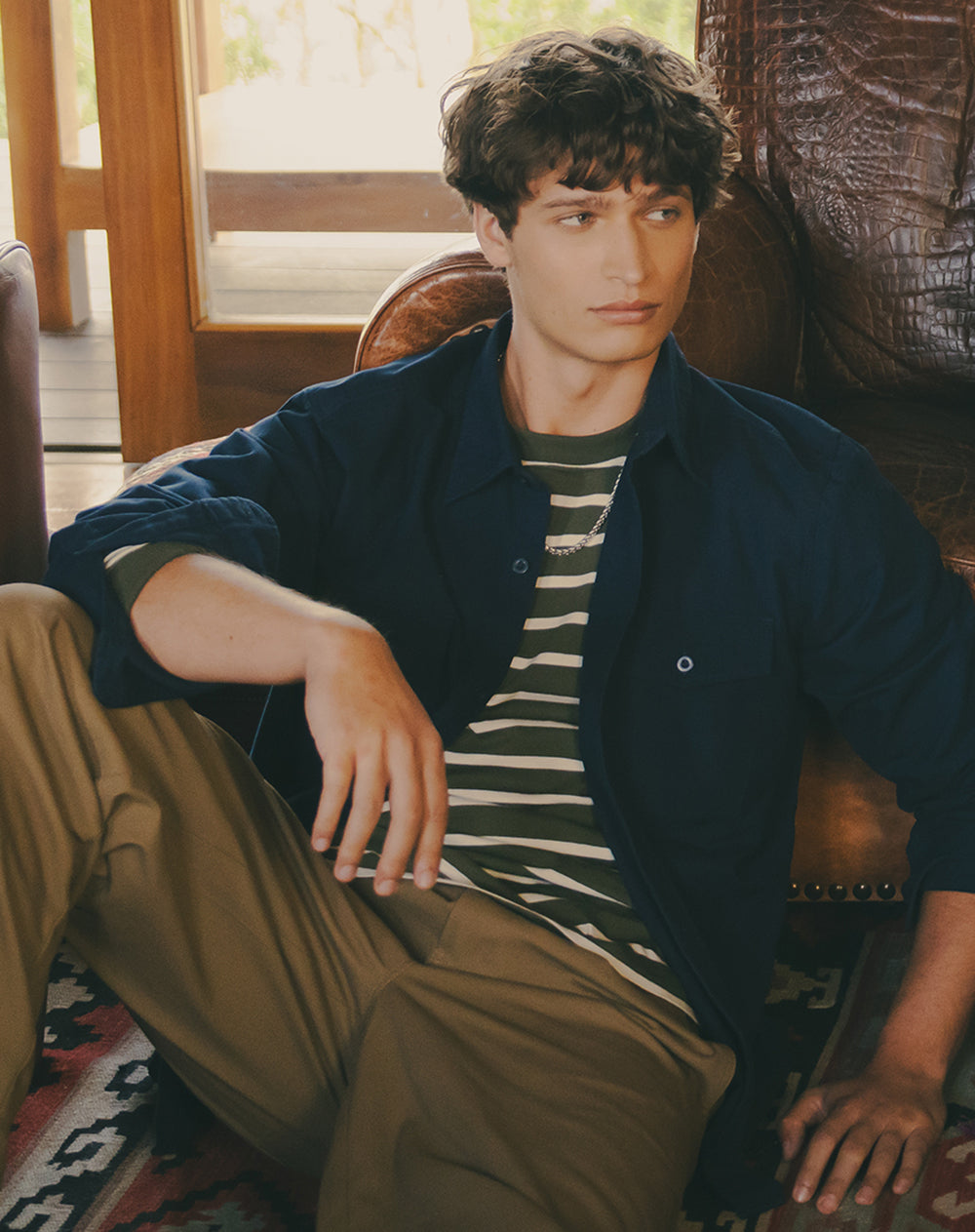 Camisa Regular Fit Manga Larga Índigo Oscuro Estilo Clásico y