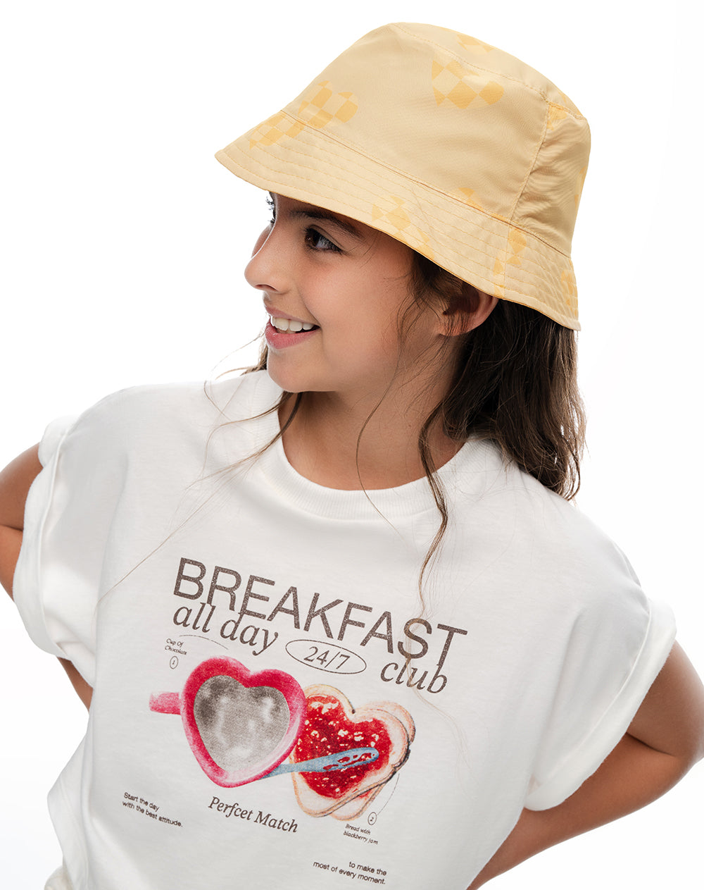 Gorro tipo pescador amarillo niña