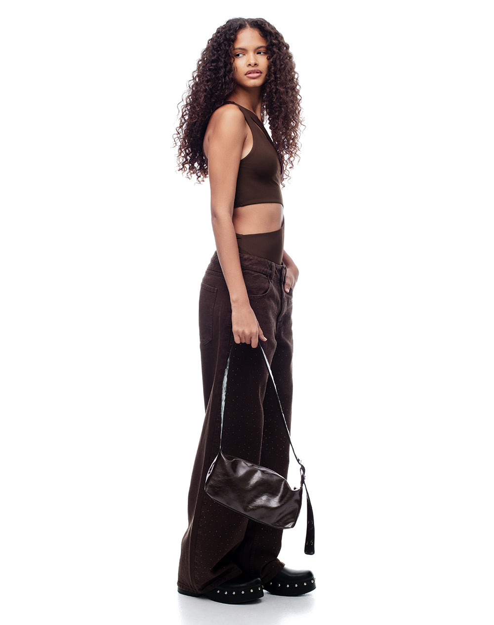 Bolso bandolera charol café mujer