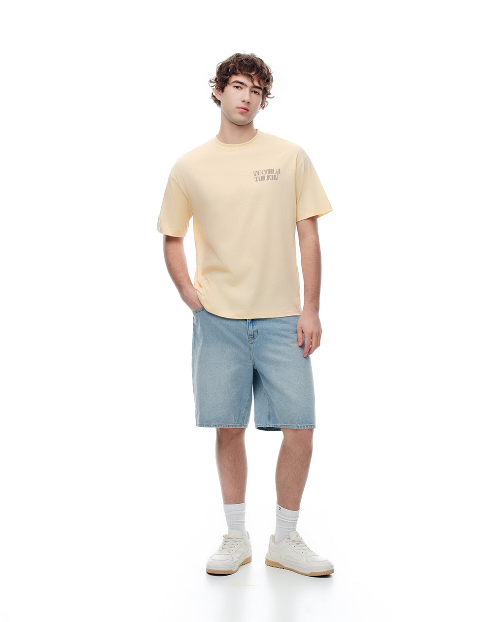 Camiseta regular algodón amarilla estampada hombre