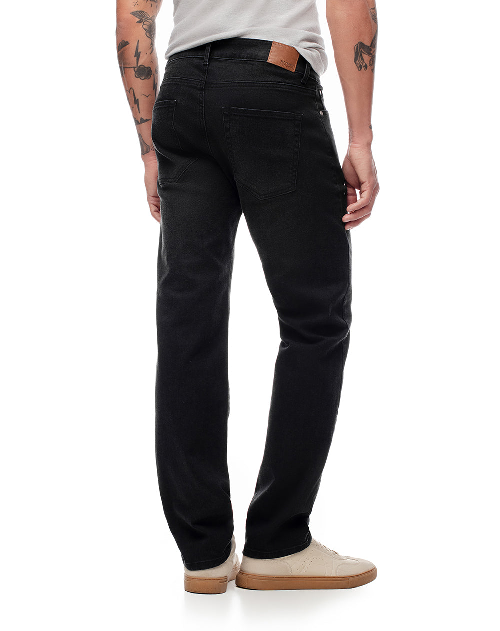 Jean straight 98% algodón negro hombre