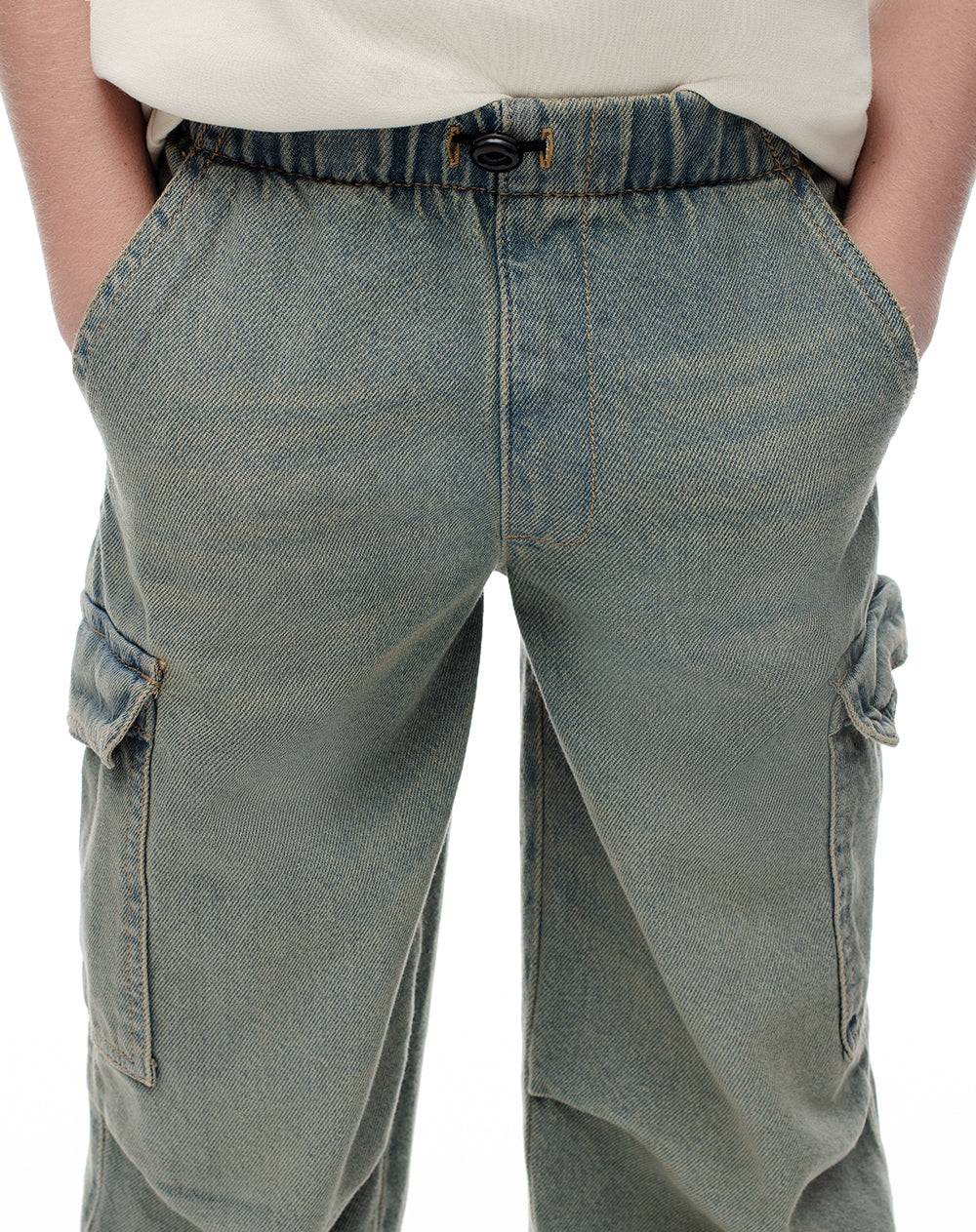 Jean tipo jogger cargo índigo medio niño