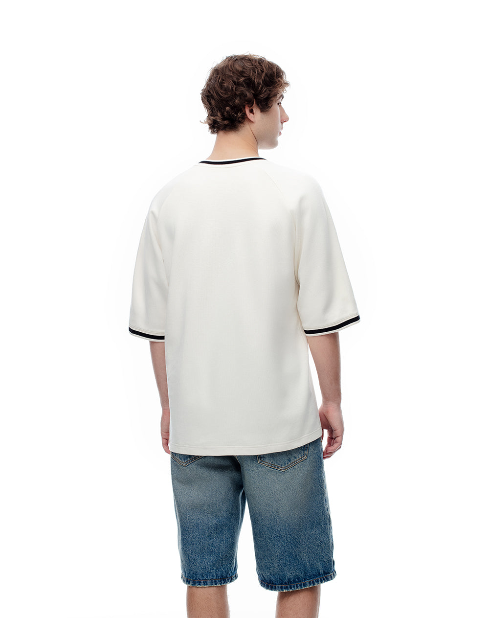 Camiseta regular algodón vainilla bordada hombre