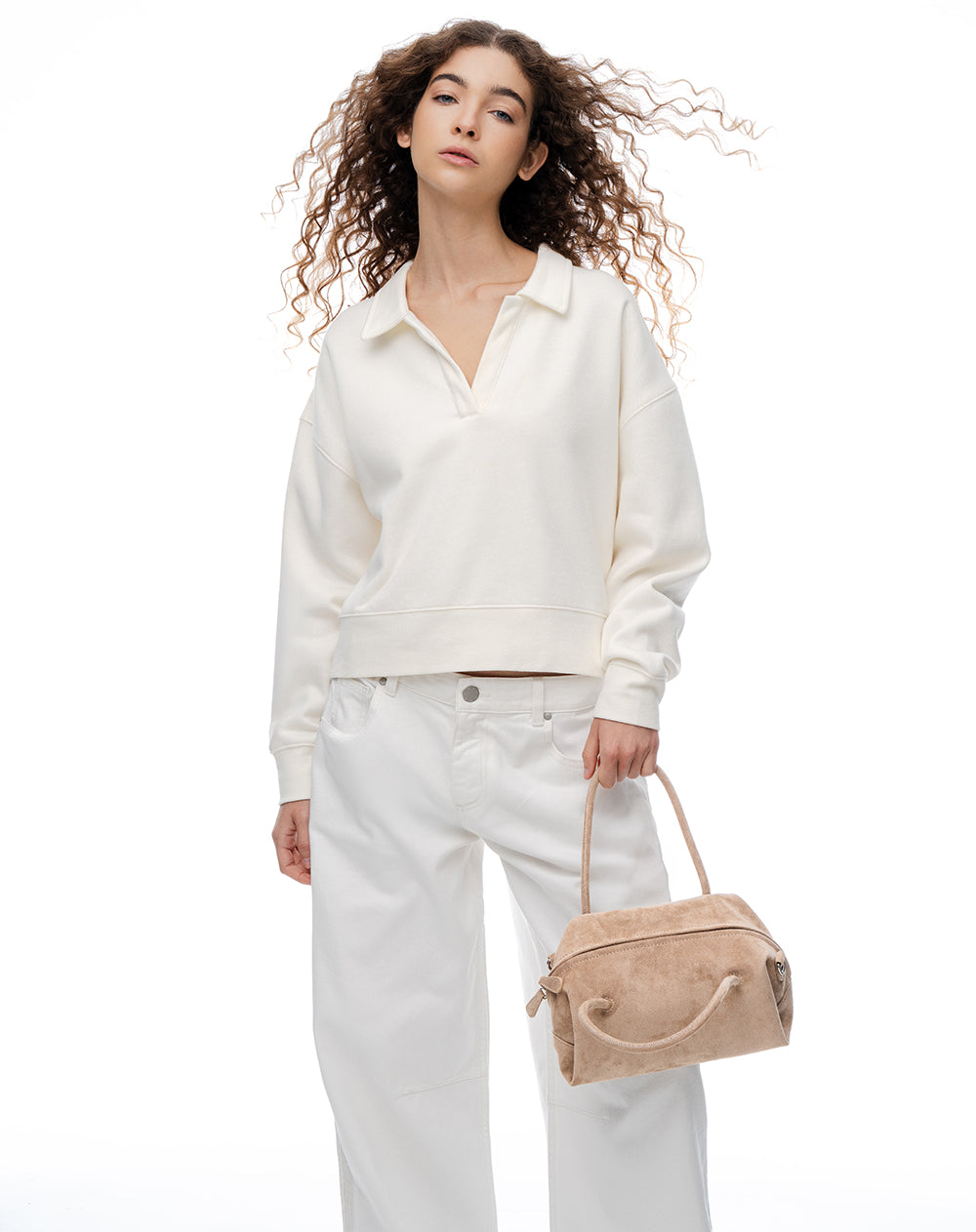 Bolso de mano tipo gamuza café mujer