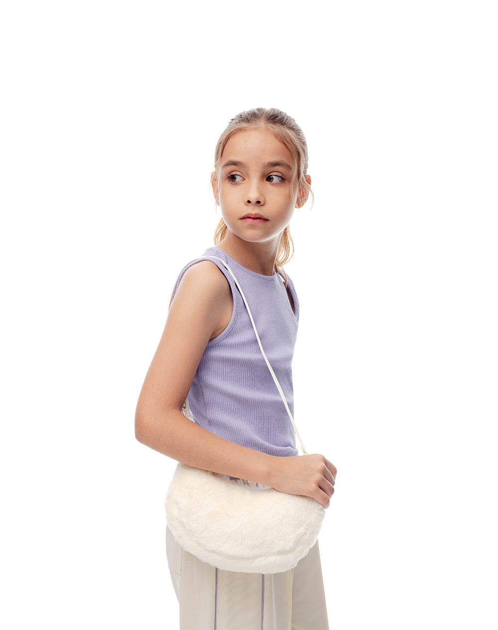 Bolso tipo baguette textura peluche blanco niña