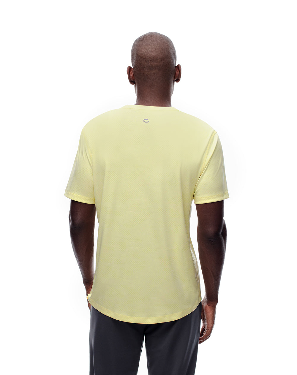 Camiseta deportiva control humedad amarillo hombre