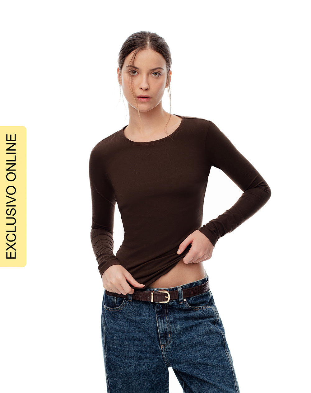Camiseta slim fit manga larga chocolate
