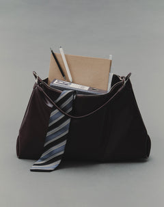 Maxibolso efecto charol vinotinto mujer