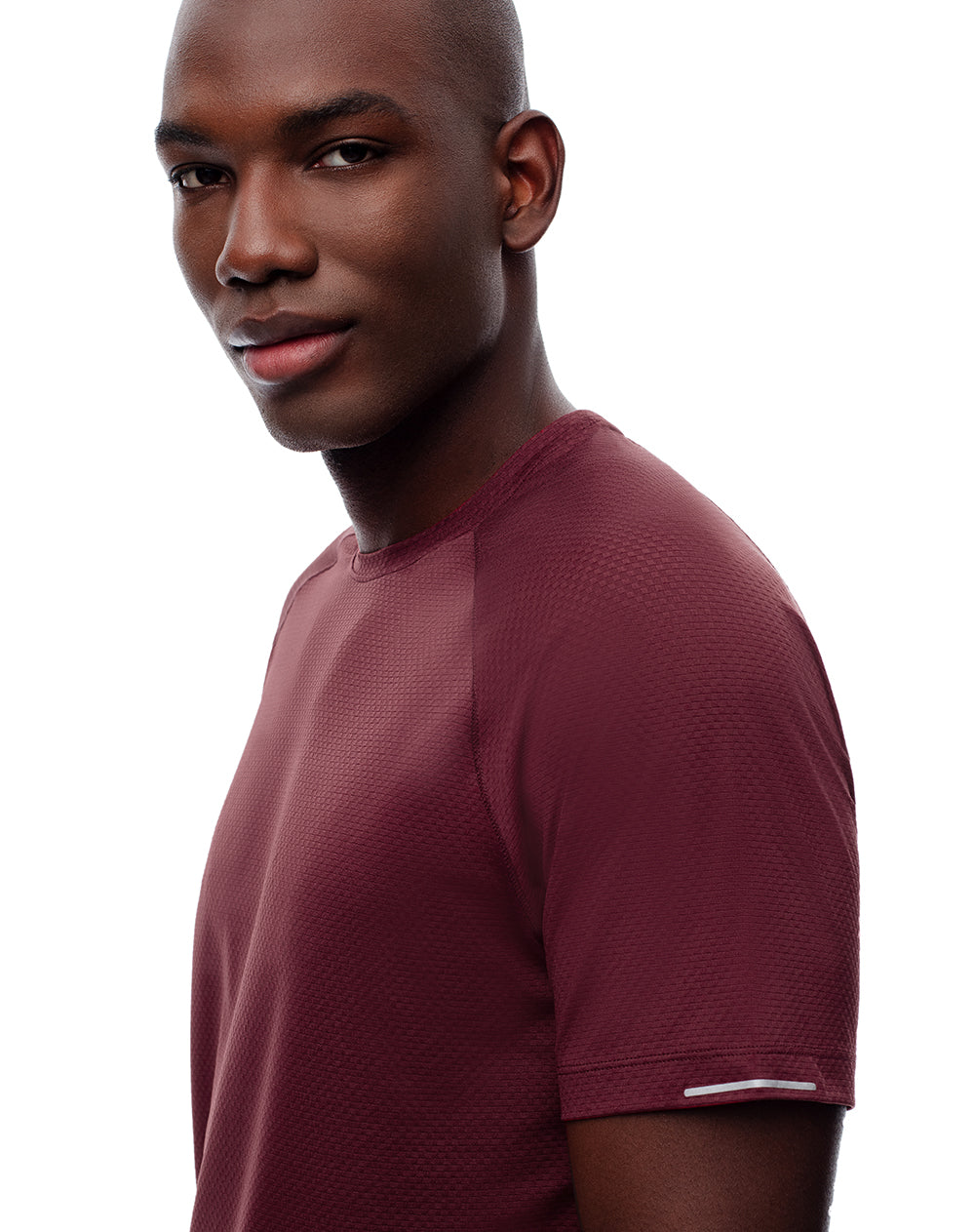 Camiseta deportiva control humedad vino tinto hombre