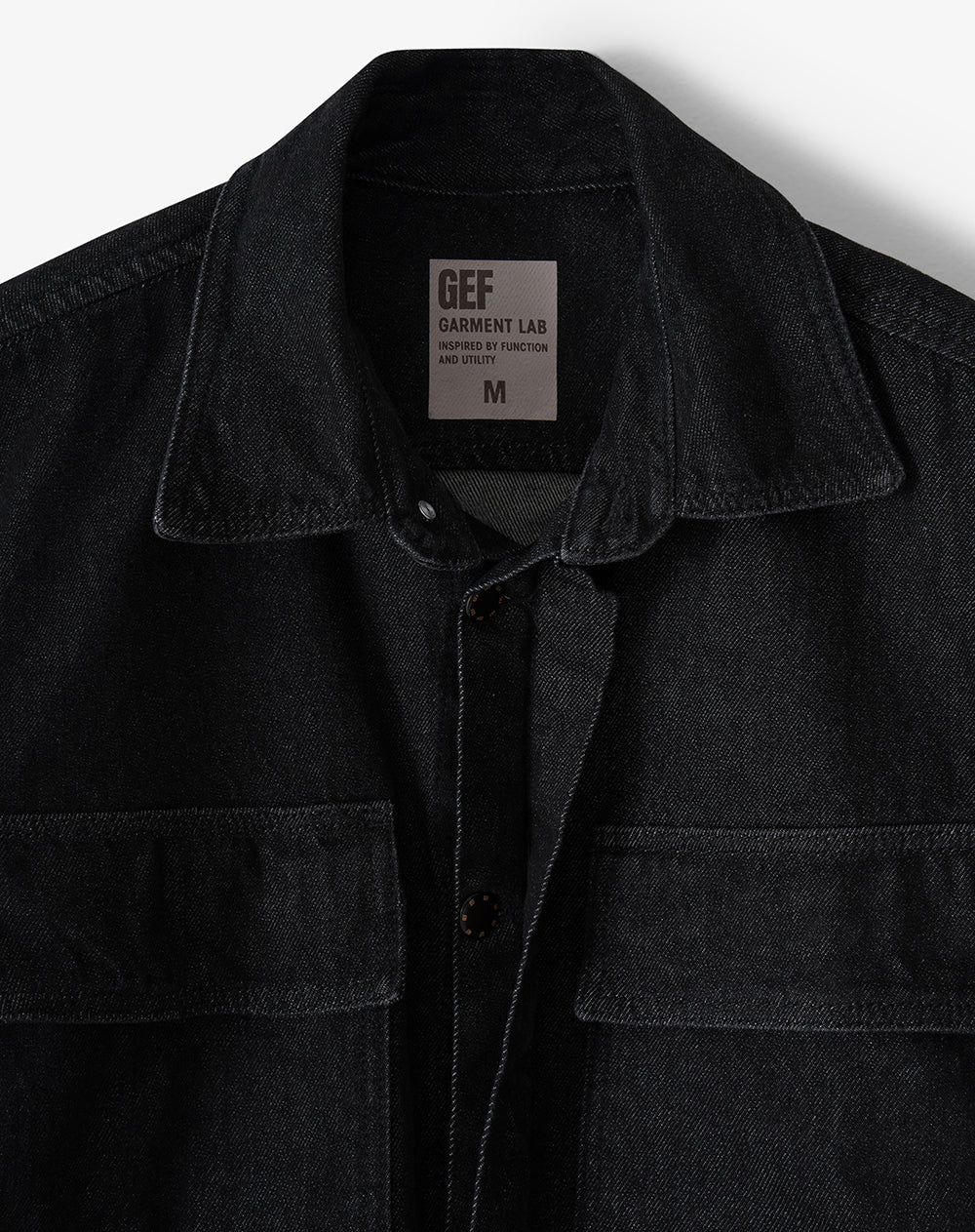 Camisa loose fit manga corta negra hombre