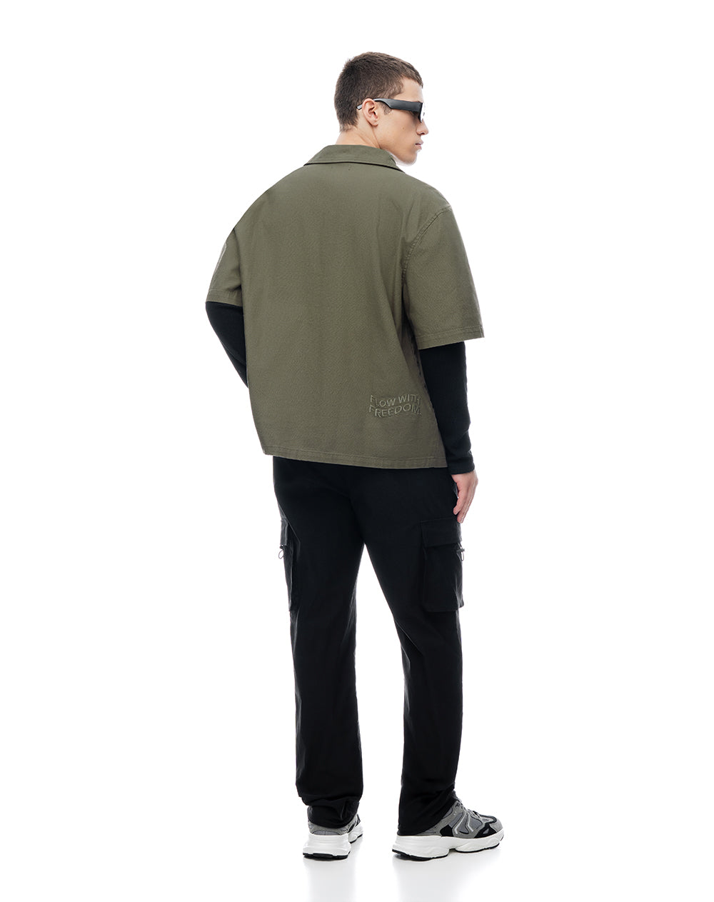 Pantalón cargo regular liviano negro hombre