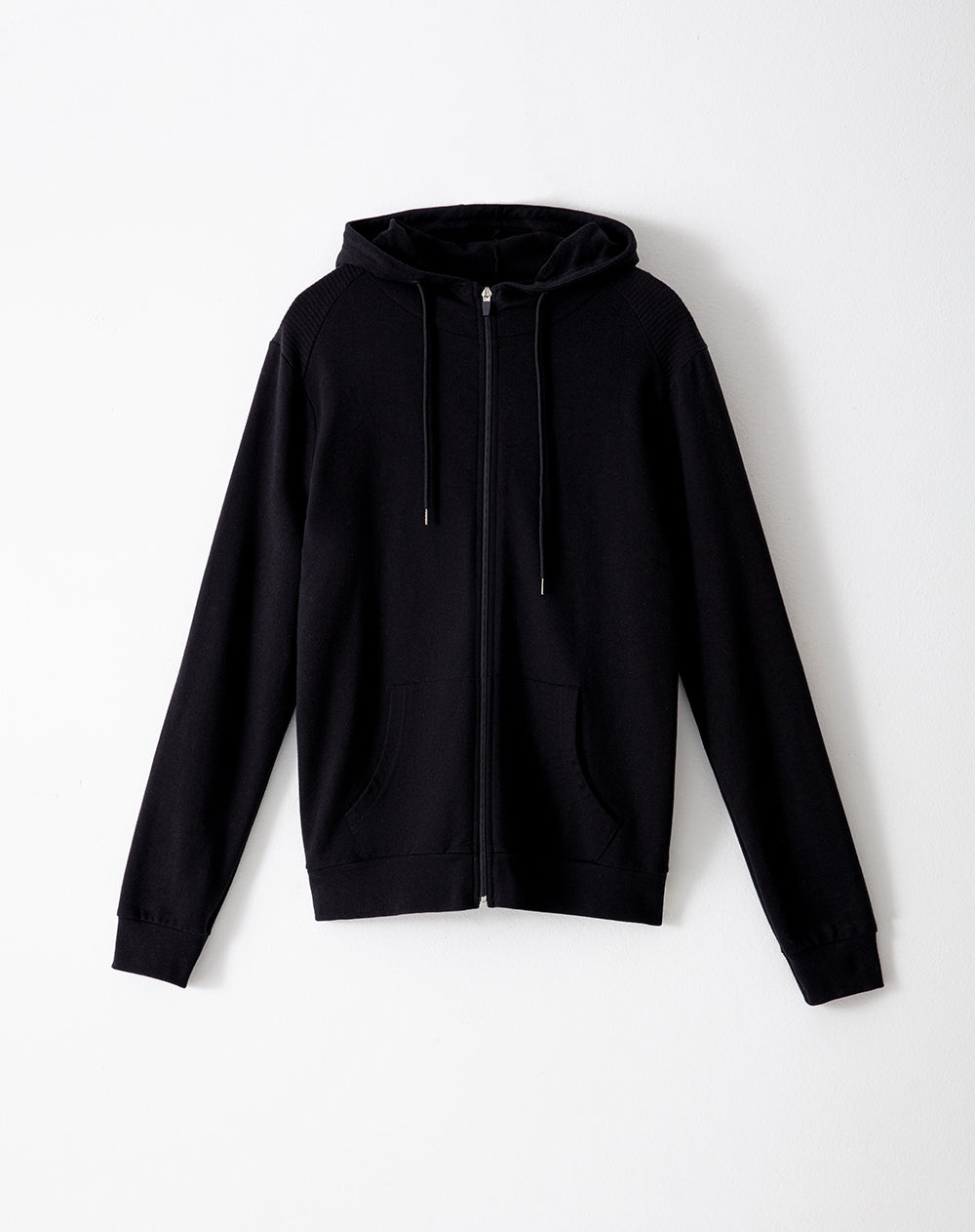 Chaqueta regular fit con capucha negra