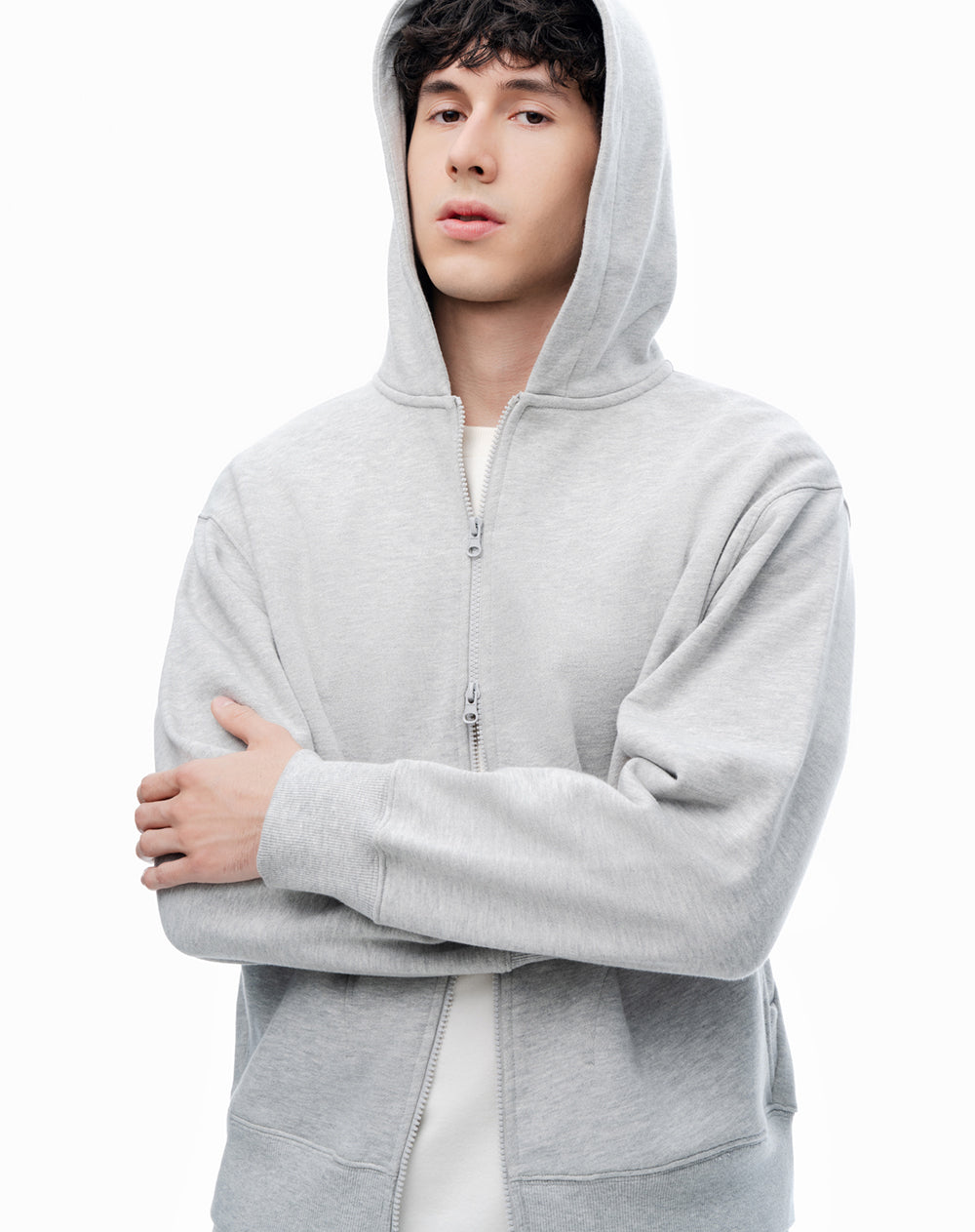 Buzo regular gris hombre