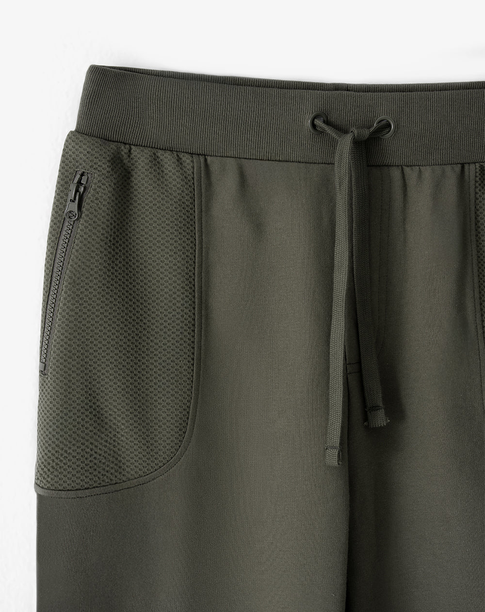 Jogger relaxed fit tiro medio café