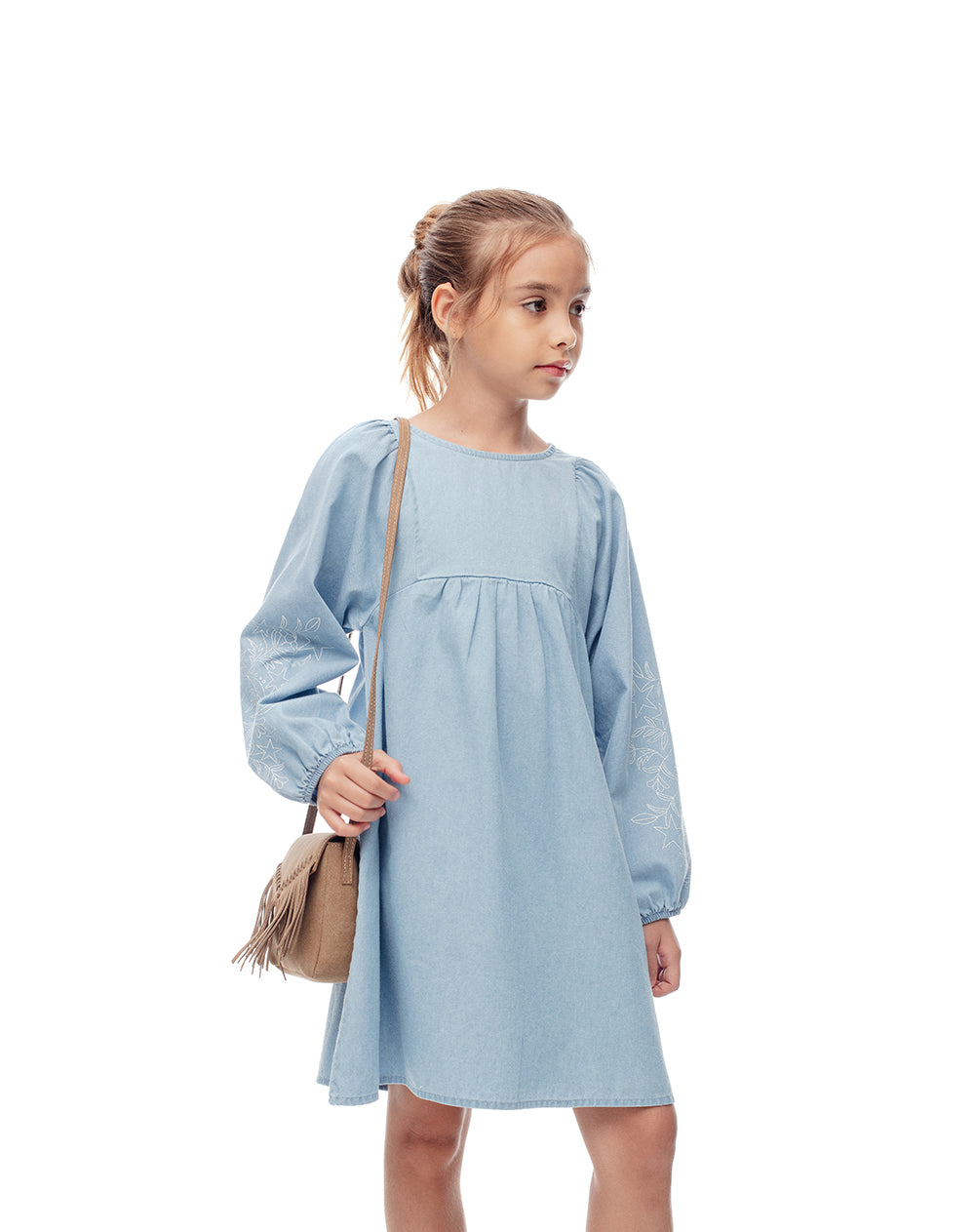 Bolso tipo bandolera flecos café niña