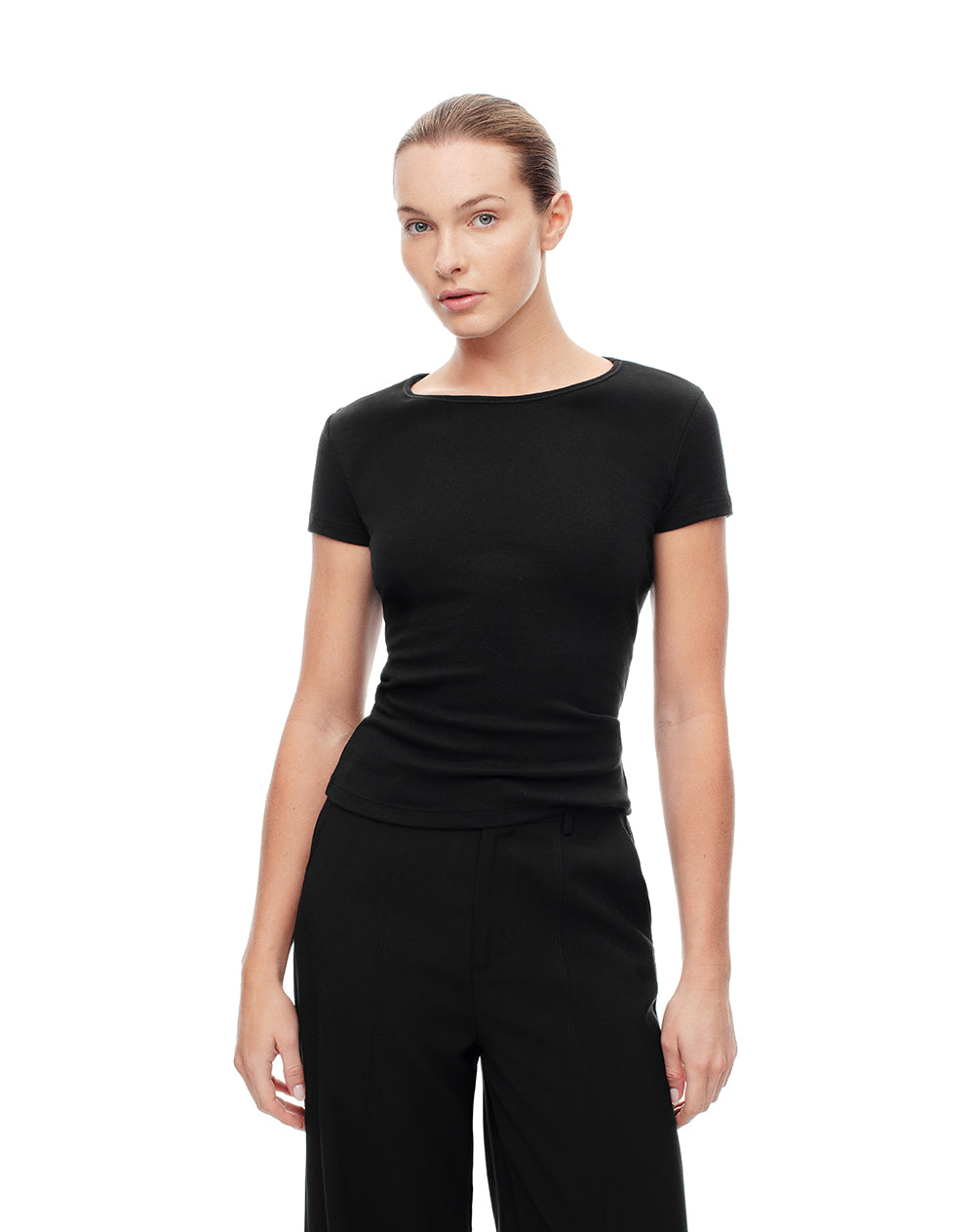 Camiseta Slim Fit Manga Corta Negra para Mujer Gef
