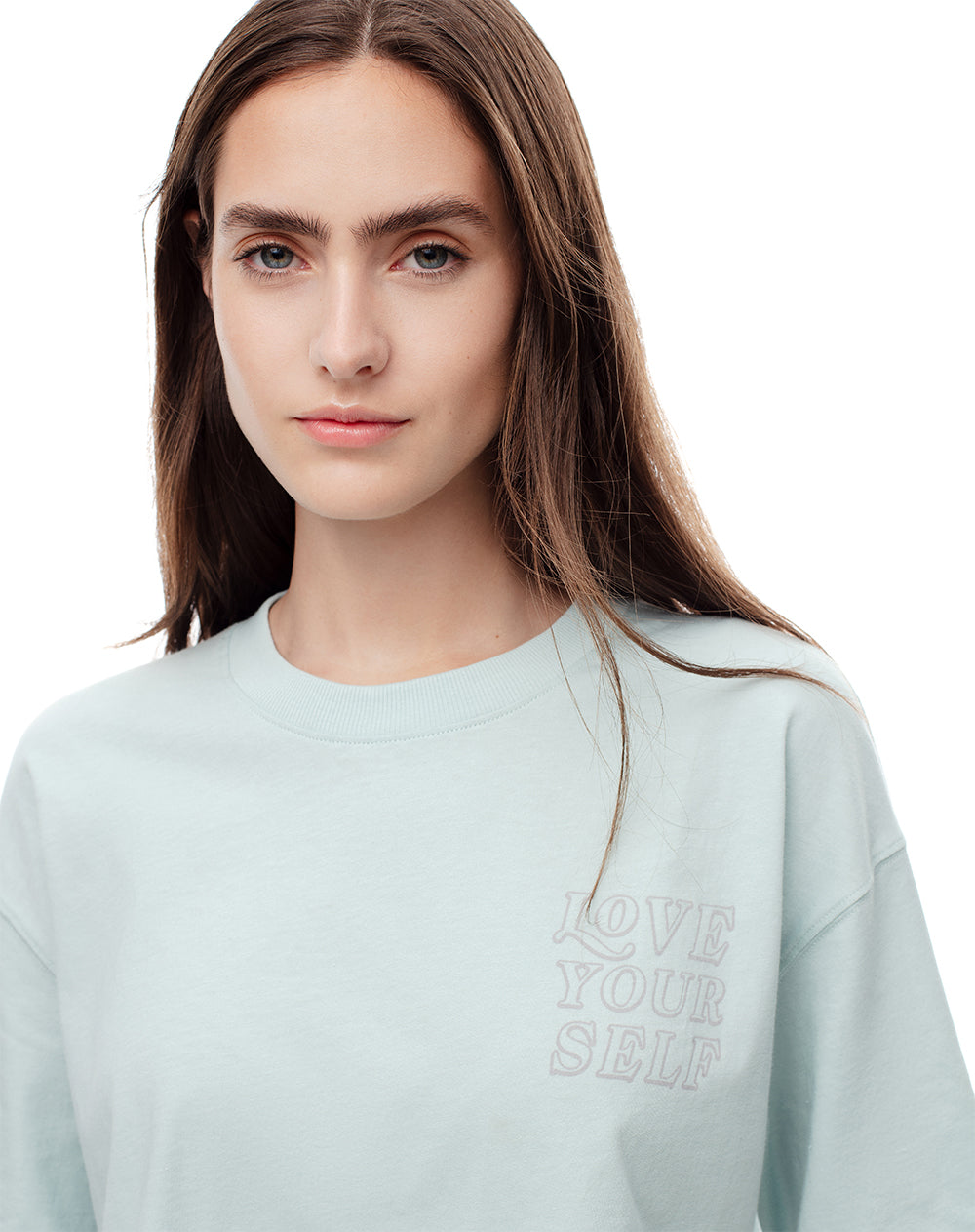 Camiseta crop regular algodón azul estampada mujer