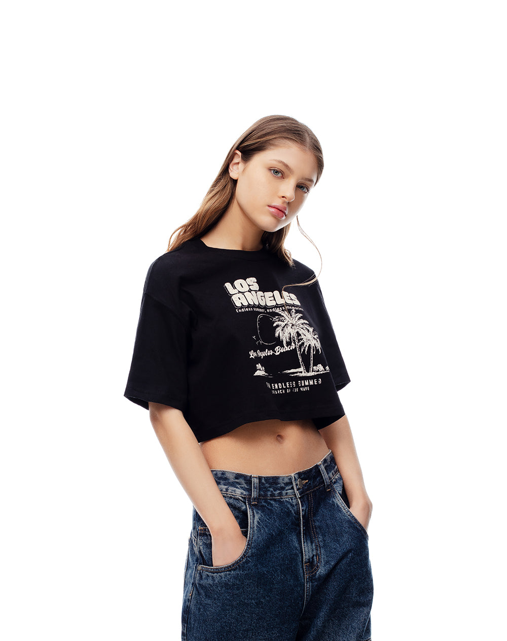 Camiseta crop regular algodón negra estampada mujer