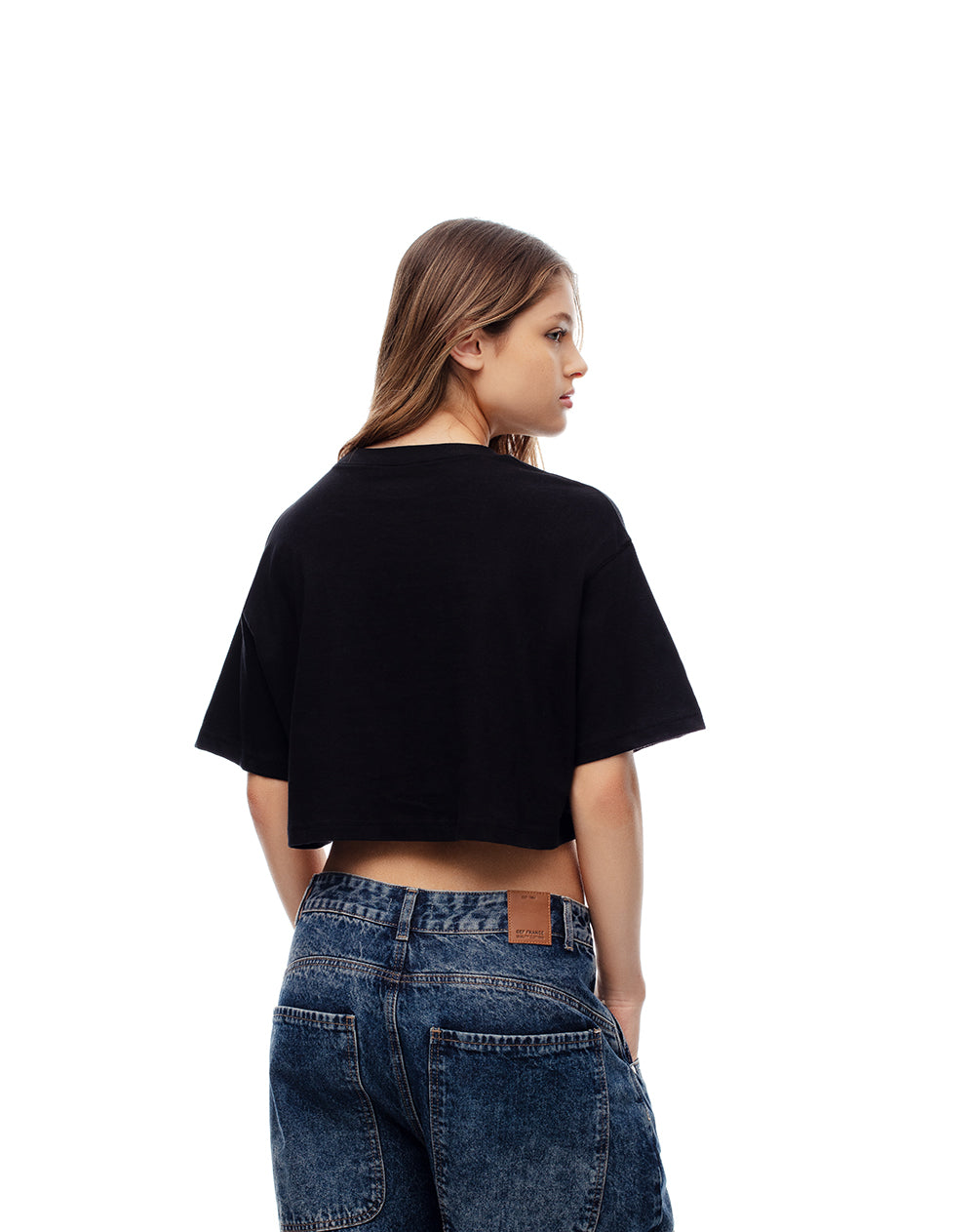 Camiseta crop regular algodón negra estampada mujer