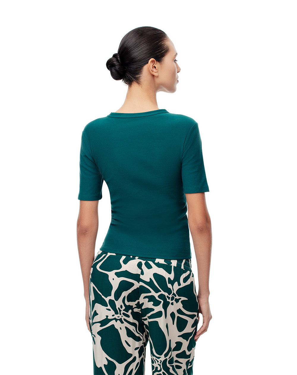 Camiseta slim rib algodón verde mujer