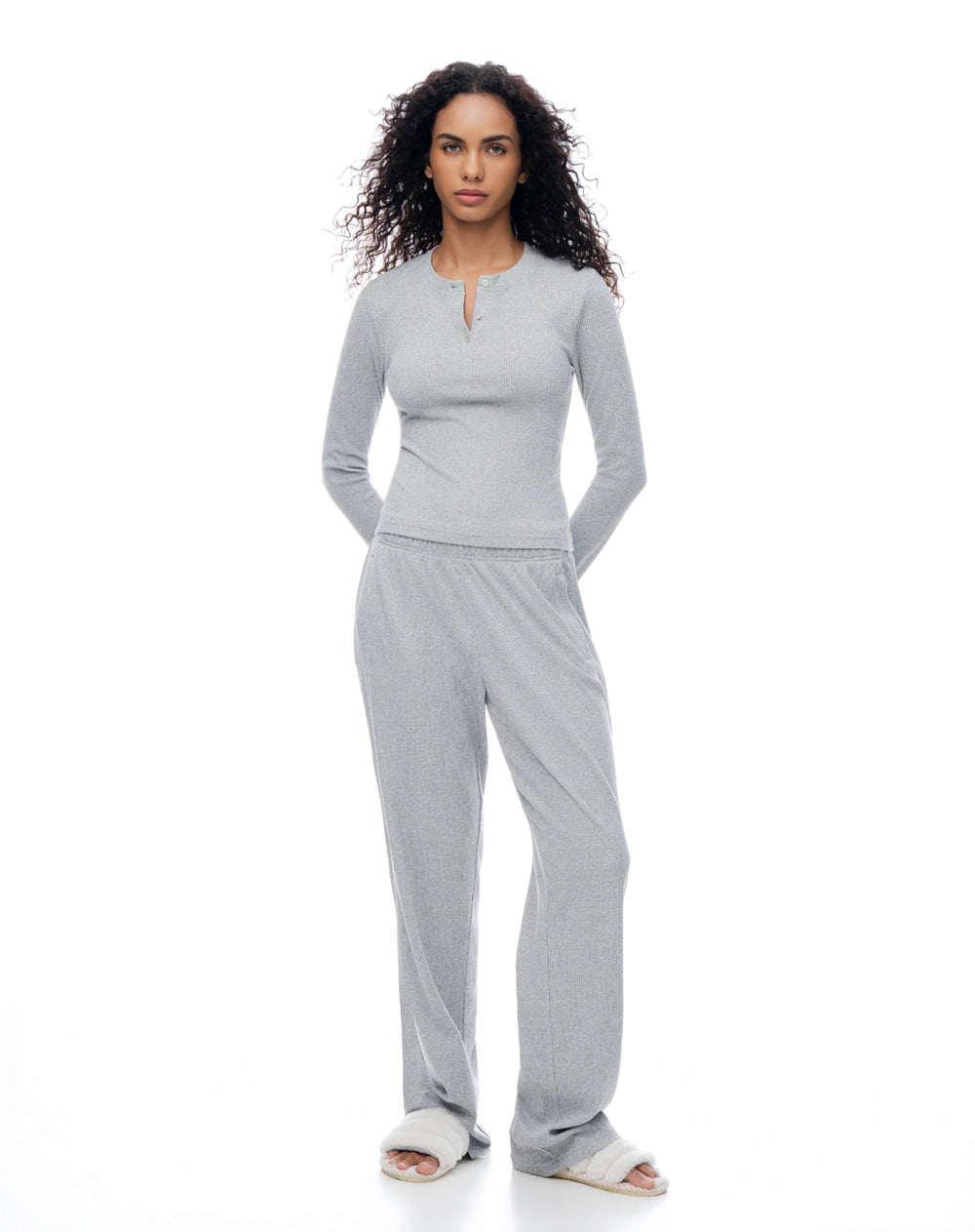Pantalón regular fit tiro medio gris jaspe