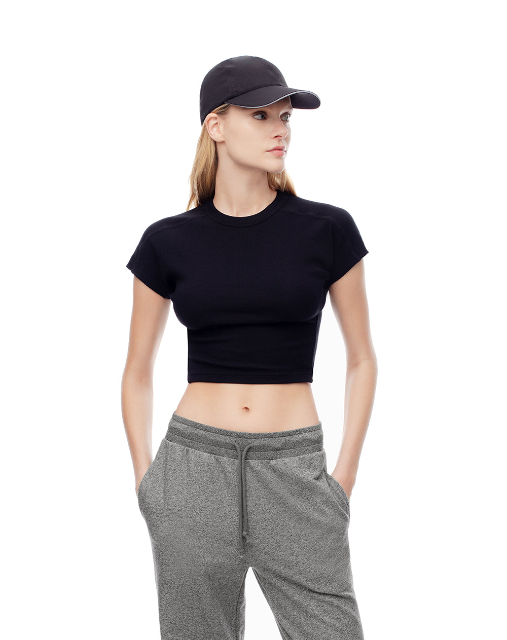 Camiseta crop slim rib algodón negro mujer
