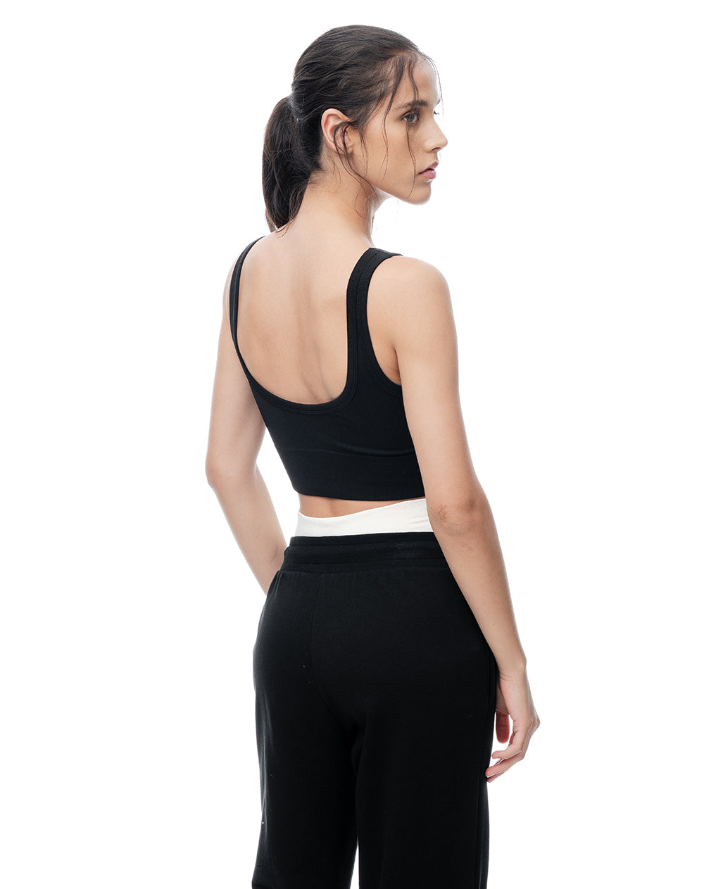 Crop top deportivo seamless negro mujer