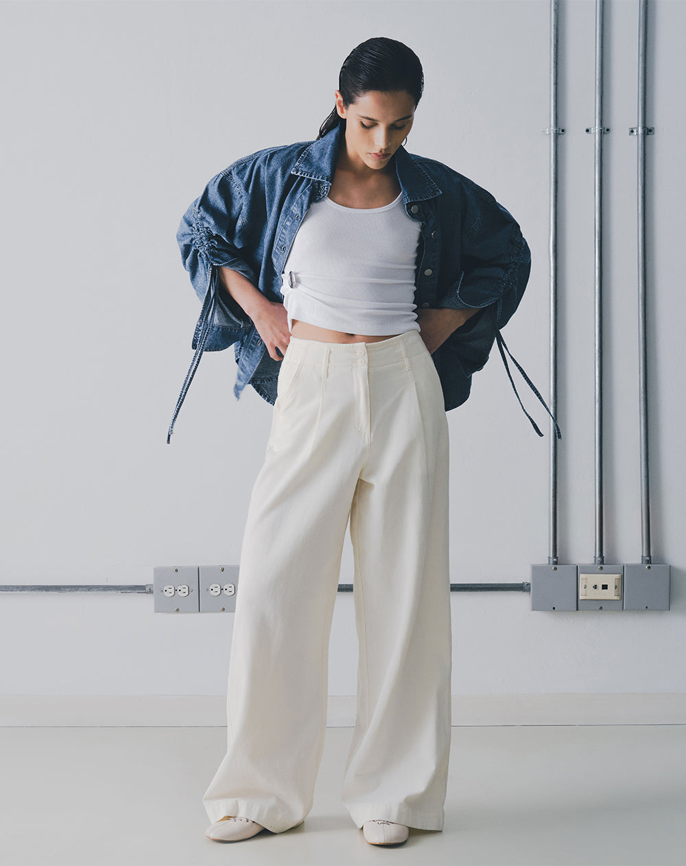 Pantalón wide leg tiro alto denim habano mujer