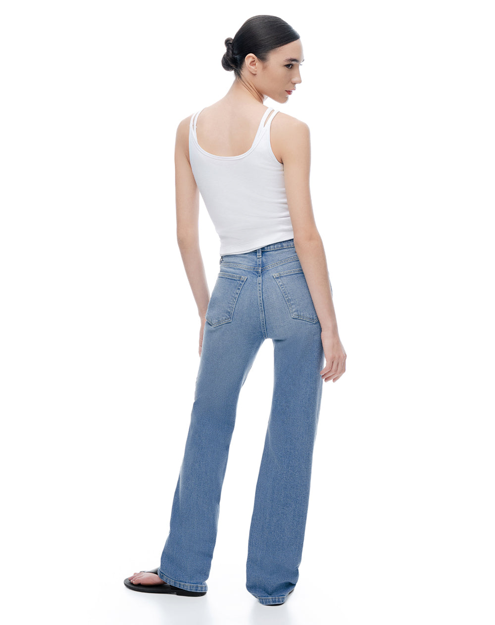 Jean regular tiro alto indigo medio mujer