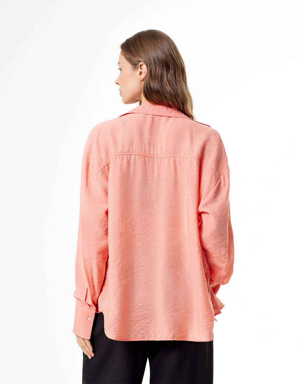 Camisa manga larga regular coral mujer