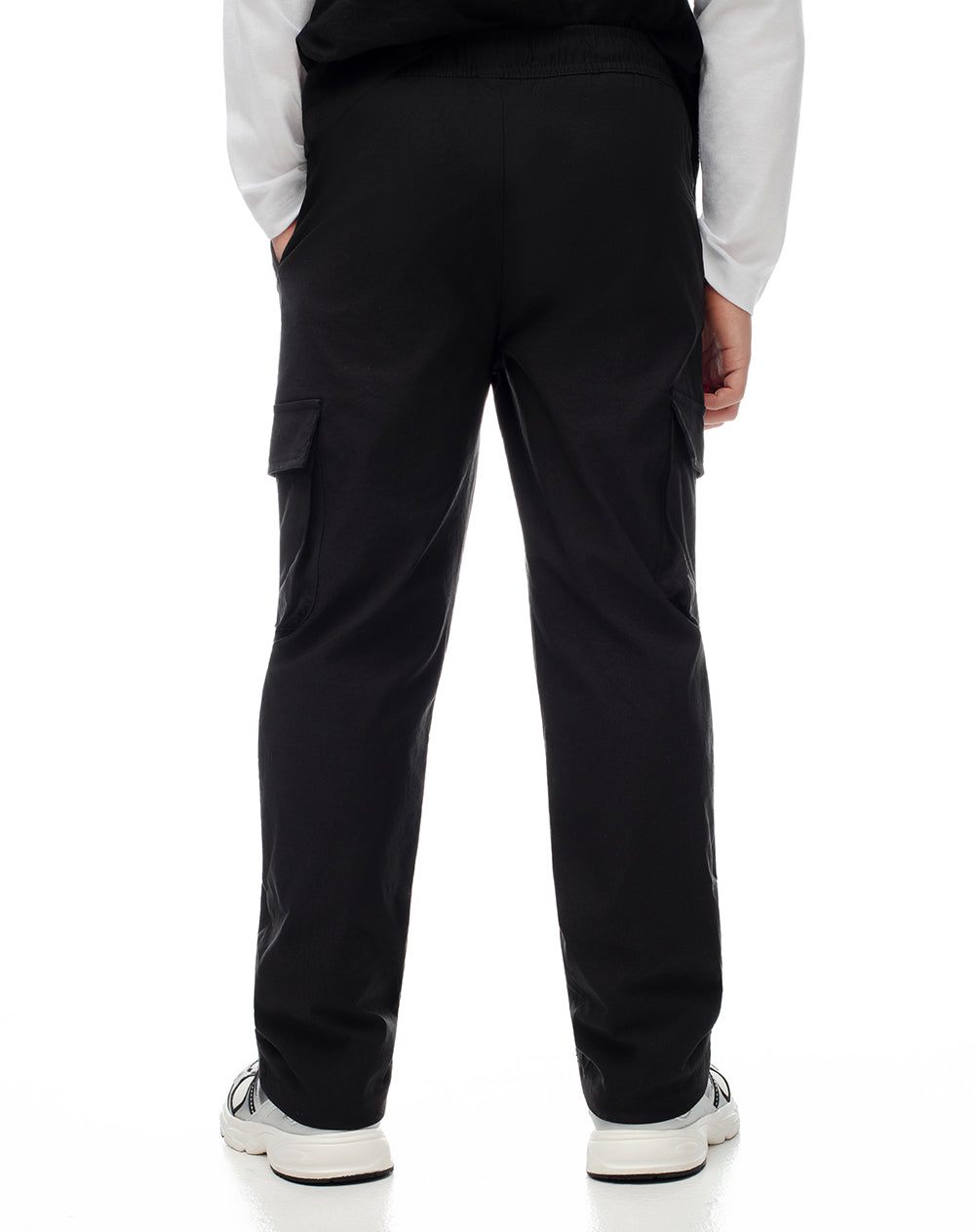 Pantalón regular fit tiro medio negro