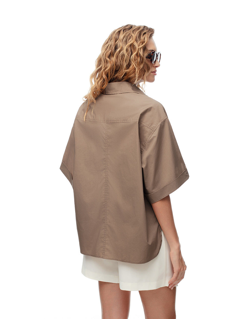 Camisa manga corta oversize algodón café mujer