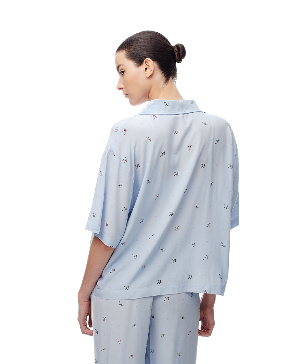 Camisa relax manga corta estampada mujer