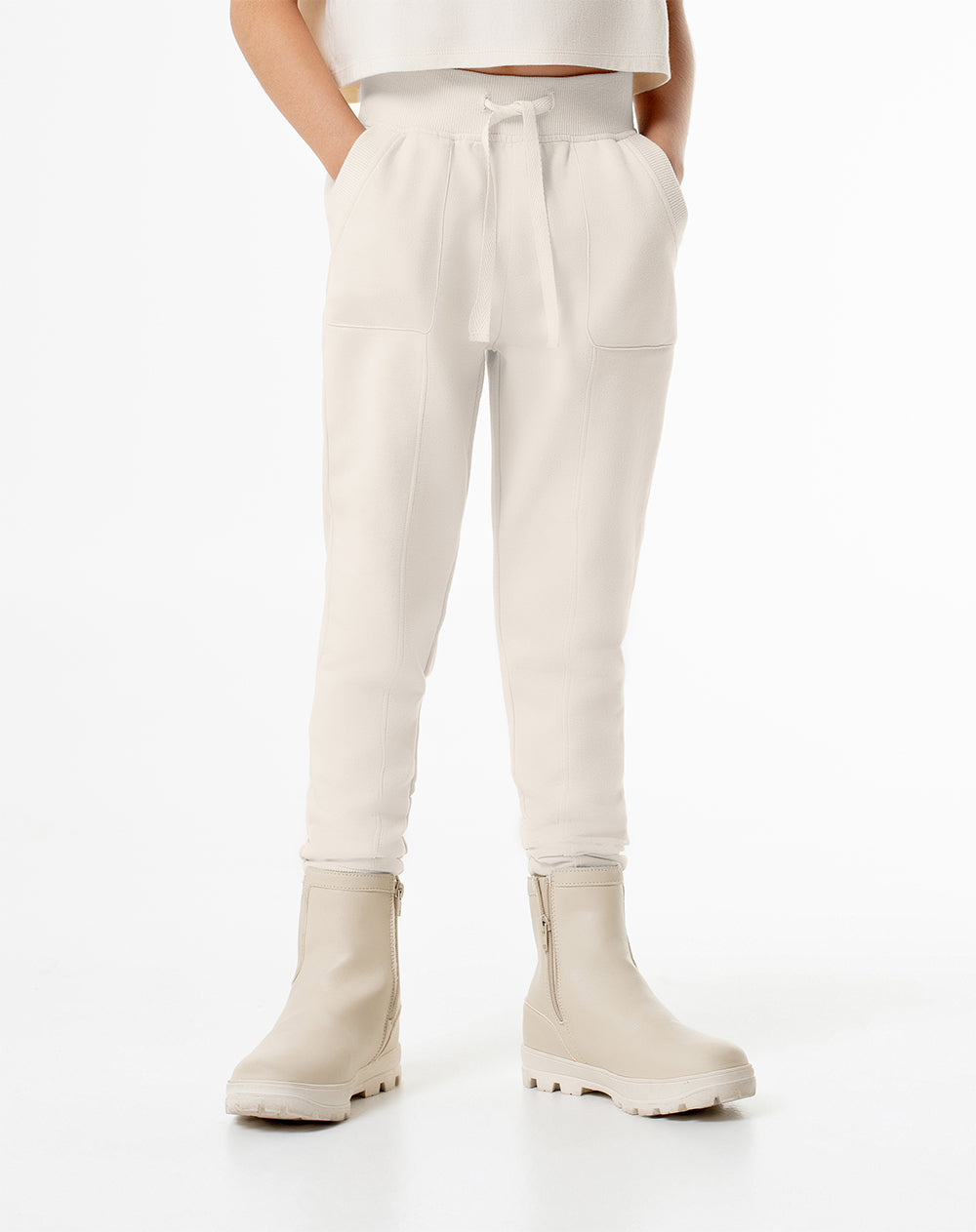 Jogger regular tiro medio crema niña