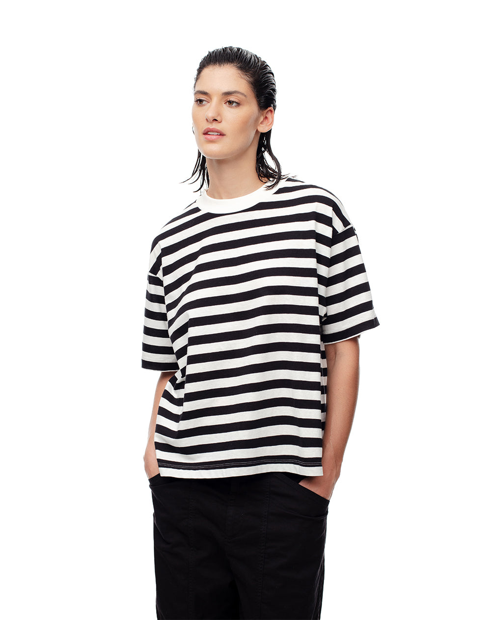 Outfit Camisa Blanca Camiseta Hombre Rayas Verticales Combinar