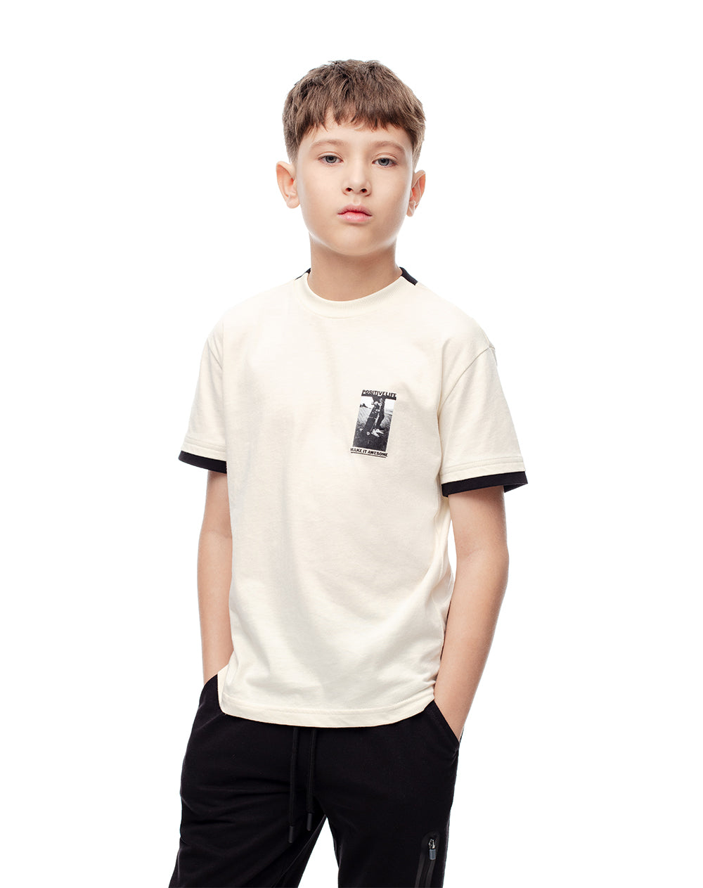 Camiseta regular algodón crema estampada niño