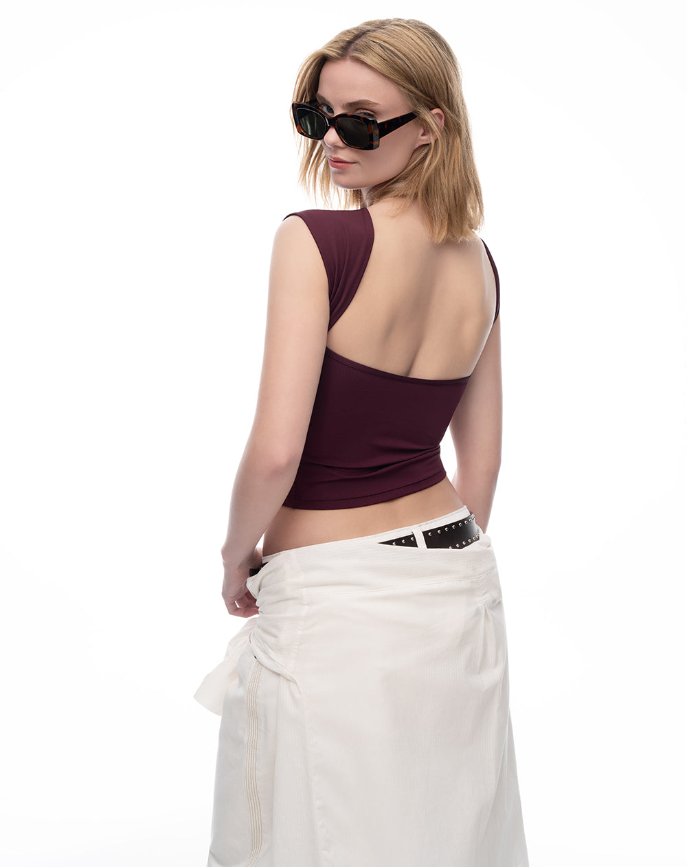 Camiseta crop slim doble tela vino tinto mujer