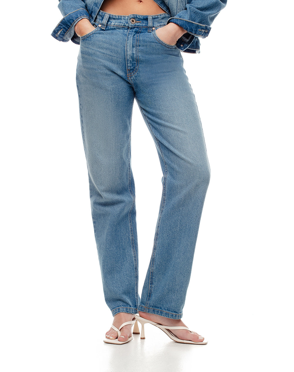Jean recto tiro medio índigo medio mujer