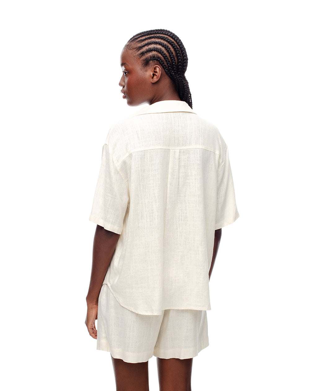 Camisa manga corta holgada lino vainilla mujer