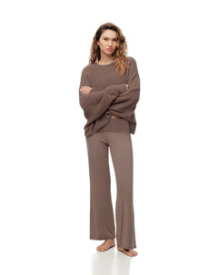 Pantalón relax tiro medio café mujer