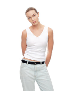 Camiseta slim sin mangas algodón blanca mujer